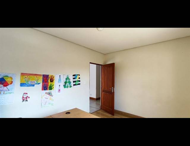 5 BEDROOM HOUSE FOR SALE IN HELDERWYK